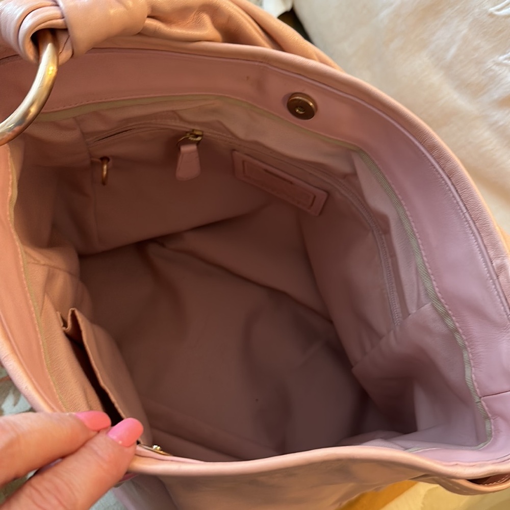 Coach Pink Leather Hobo bag w Gold colored Hardware - Picture 3 of 14